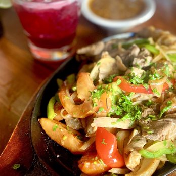 Perla Mexican Cuisine signature dishes Ceviche TrioVeggie FajitasGuacamole
